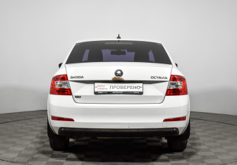 Подержанный автомобиль Skoda Octavia Liftback 2016 года (6 фото)