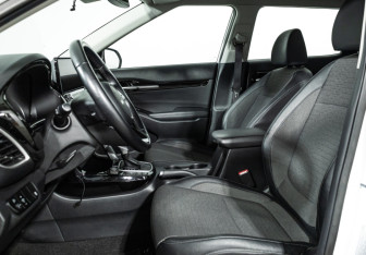 Подержанный автомобиль Kia Seltos 2022 года (25 фото)