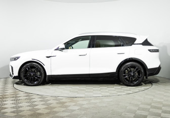 Подержанный автомобиль Voyah Free 2023 года (8 фото)