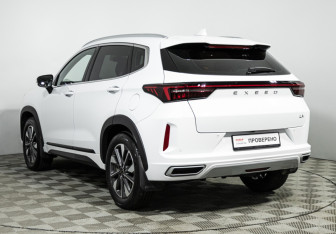 Подержанный автомобиль Exeed LX 2024 года (7 фото)