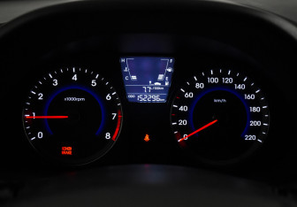 Подержанный автомобиль Hyundai Solaris Hatchback 2011 года (17 фото)