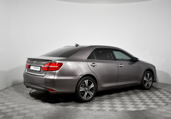 Подержанный автомобиль Toyota Camry Sedan 2016 года (5 фото)