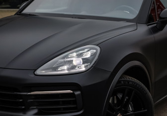 Подержанный автомобиль Porsche Cayenne 2019 года (2 фото)