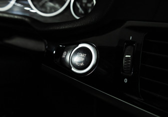 Подержанный автомобиль BMW X3 2014 года (16 фото)