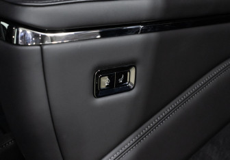 Подержанный автомобиль Zeekr 009 2023 года (20 фото)