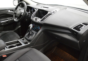 Подержанный автомобиль Ford Kuga 2019 года (12 фото)