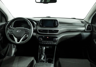 Подержанный автомобиль Hyundai Tucson 2019 года (13 фото)