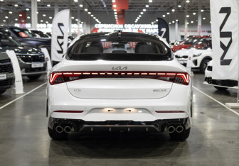 Новый Kia K5 2024 (9 фото)