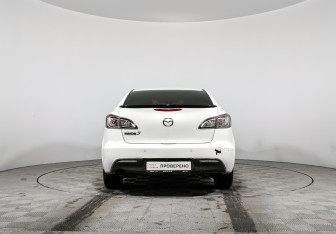 Подержанный автомобиль Mazda 3 Sedan 2011 года (6 фото)