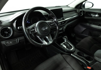 Подержанный автомобиль Kia Cerato Sedan 2020 года (11 фото)