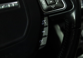 Подержанный автомобиль Land Rover Range Rover Evoque 2015 года (20 фото)