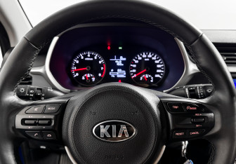 Подержанный автомобиль Kia Rio Sedan 2021 года (17 фото)