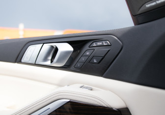 Подержанный автомобиль BMW X7 2019 года (23 фото)