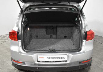 Подержанный автомобиль Volkswagen Tiguan 2012 года (19 фото)