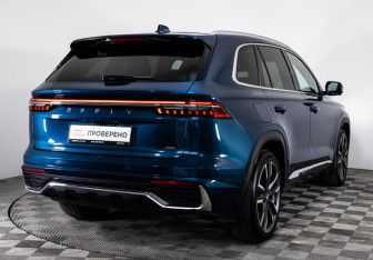 Подержанный автомобиль Geely Monjaro 2023 года (6 фото)