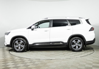 Подержанный автомобиль Geely Okavango 2024 года (8 фото)