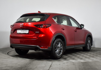 Подержанный автомобиль Mazda CX-5 2017 года (5 фото)