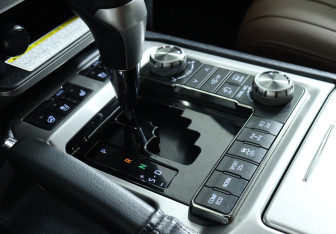 Подержанный автомобиль Toyota Land Cruiser Suv 2019 года (17 фото)