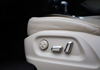 Подержанный автомобиль Audi Q5 2014 года (19 фото)