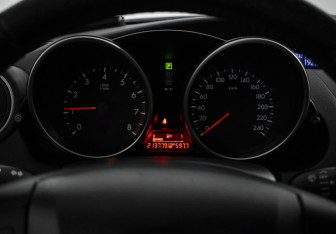 Подержанный автомобиль Mazda 3 Hatchback 2011 года (18 фото)