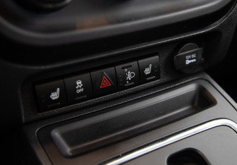 Подержанный автомобиль Jeep Compass 2012 года (16 фото)