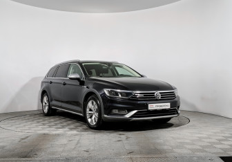 Подержанный автомобиль Volkswagen Passat Wagon 2017 года (3 фото)
