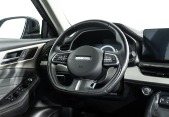 Подержанный автомобиль Haval F7 2022 года (19 фото)