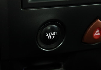 Подержанный автомобиль Renault Megane Sedan 2008 года (15 фото)