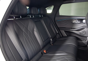 Подержанный автомобиль Exeed RX 2023 года (12 фото)