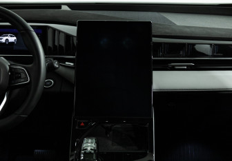 Подержанный автомобиль Geely Atlas 2024 года (14 фото)
