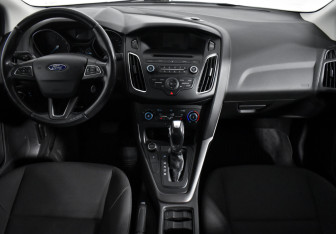 Подержанный автомобиль Ford Focus Sedan 2019 года (15 фото)