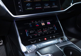 Подержанный автомобиль Audi A6 Wagon 2018 года (24 фото)