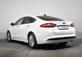 Подержанный автомобиль Ford Mondeo Sedan 2019 года (7 фото)