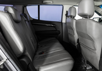 Подержанный автомобиль Chevrolet TrailBlazer 2014 года (17 фото)