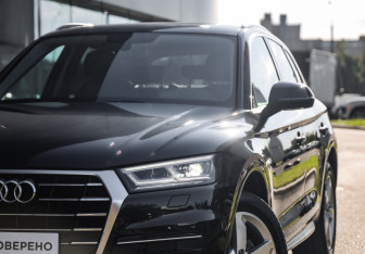Подержанный автомобиль Audi Q5 2019 года (2 фото)