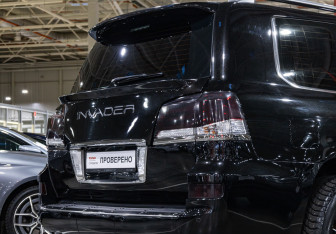 Подержанный автомобиль Lexus LX 2012 года (8 фото)