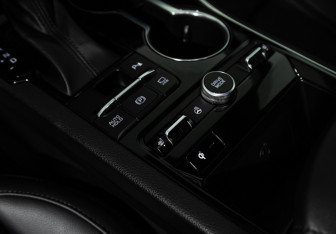 Подержанный автомобиль Kia K5 2020 года (15 фото)