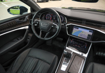 Подержанный автомобиль Audi A7 2018 года (9 фото)