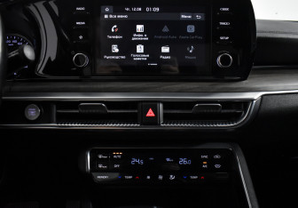 Подержанный автомобиль Kia K5 2020 года (17 фото)