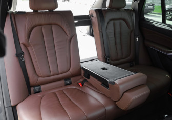Подержанный автомобиль BMW X5 2019 года (34 фото)
