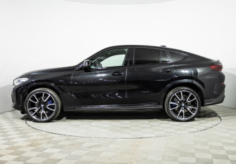 Подержанный автомобиль BMW X6 2020 года (8 фото)