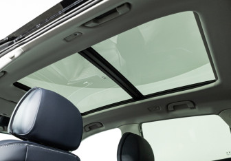 Подержанный автомобиль Hongqi HS5 2024 года (27 фото)