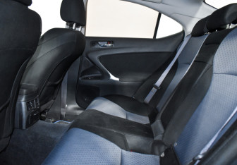 Подержанный автомобиль Lexus IS Sedan 2008 года (12 фото)