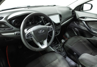 Подержанный автомобиль LADA (ВАЗ) Vesta Sedan 2018 года (11 фото)