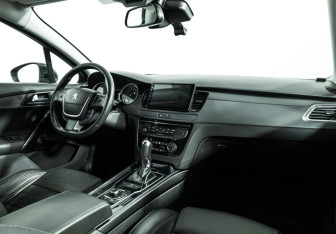 Подержанный автомобиль Peugeot 508 Sedan 2012 года (9 фото)