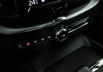 Подержанный автомобиль Volvo XC60 2019 года (21 фото)