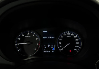 Подержанный автомобиль Mitsubishi Outlander 2016 года (10 фото)