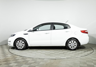 Подержанный автомобиль Kia Rio Sedan 2014 года (8 фото)