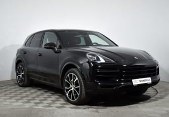 Подержанный автомобиль Porsche Cayenne 2020 года (3 фото)
