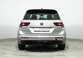 Подержанный автомобиль Volkswagen Tiguan 2018 года (6 фото)